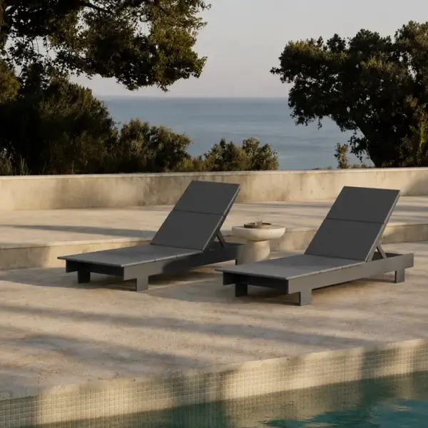 Alternative view of Lollygagger Chaise